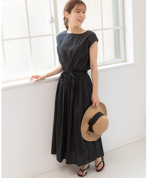 PREFERIR（プレフェリール）の「フレンチスリーブ 美人映え マキシ丈 ワンピース〈手洗い可能〉（ワンピース・レディース・ピンク/チャコールグレー/モカ/ブラック・SMALL/LARGE/MEDIUM）」の12枚目の写真