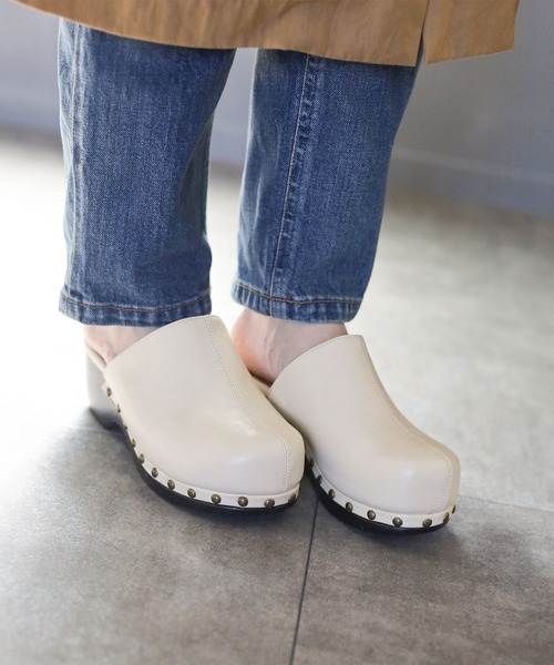 SESTO(セスト)の「ウッド調厚底ソールのサボスリッパサンダル(スリッポン・レディース・ブラック/アイボリー/ベージュ系その他・LL/S/M/L)」の5枚目の写真