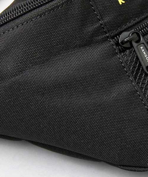 KANGOL（カンゴール）の「スケートボード カラフルロゴ メッシュポケット ウエストバッグ / プラスチックプレートチャーム付き（ボディバッグ/ウエストポーチ・メンズ・ブラック/ベージュ/ブラック系その他・FREE）」の9枚目の写真