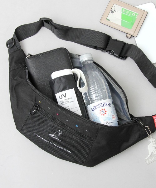 KANGOL（カンゴール）の「スケートボード カラフルロゴ メッシュポケット ウエストバッグ / プラスチックプレートチャーム付き（ボディバッグ/ウエストポーチ・メンズ・ブラック/ベージュ/ブラック系その他・FREE）」の10枚目の写真