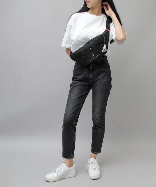 KANGOL（カンゴール）の「スケートボード カラフルロゴ メッシュポケット ウエストバッグ / プラスチックプレートチャーム付き（ボディバッグ/ウエストポーチ・メンズ・ブラック/ベージュ/ブラック系その他・FREE）」の14枚目の写真