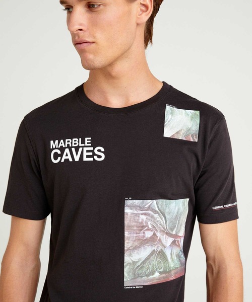 SISLEY(シスレー)の「型押し半袖Tシャツ・カットソー(Tシャツ/カットソー・メンズ・ホワイト/ホワイト系その他/スミクロ・LARGE/SMALL/MEDIUM/X-LARGE)」の19枚目の写真
