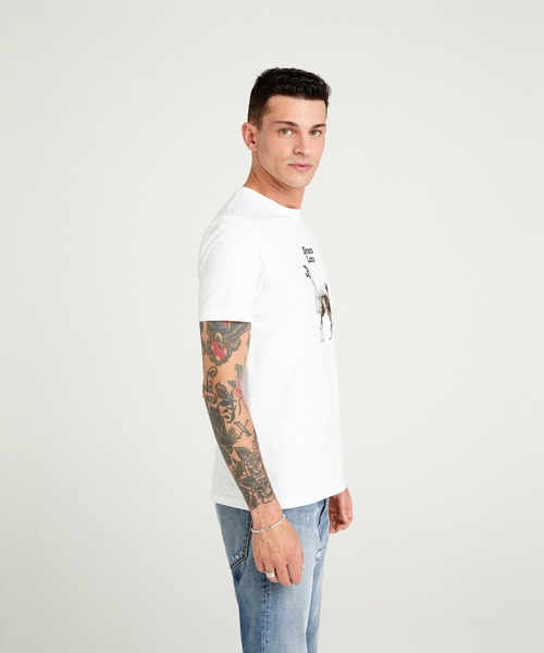 SISLEY(シスレー)の「型押し半袖Tシャツ・カットソー(Tシャツ/カットソー・メンズ・ホワイト/ホワイト系その他/スミクロ・LARGE/SMALL/MEDIUM/X-LARGE)」の7枚目の写真