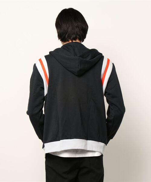 UNDER ARMOUR(アンダーアーマー)の「UAライバルフリース フルジップ フーディー アルママイタ(トレーニング/メンズ)(スウェット・メンズ・ブラック/グレー・XL/S/M/3XL/XXL/L)」の3枚目の写真