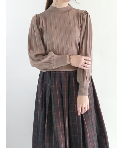 Te chichi（テチチ）の「プリーツスタンドネックニット（ニット/セーター・レディース・ブラウン/グリーン/ブラック・ﾌﾘ-）」の3枚目の写真