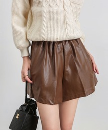ウエストゴムフェイクレザーショートパンツ