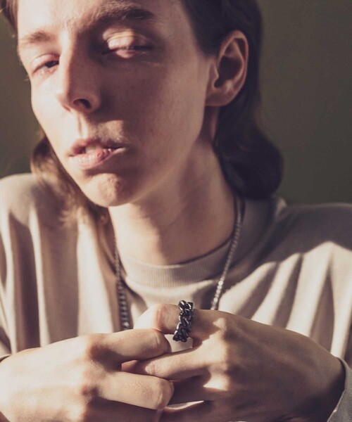 and cloud（アンドクラウド）の「Curb Chain Cutting Ring（リング・レディース・ブラック/シルバー/イエローゴールド・S/L/LL）」の13枚目の写真