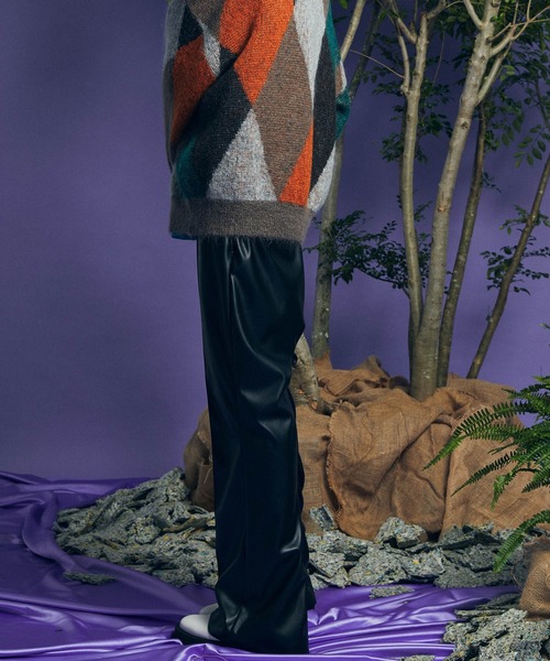 MAISON SPECIAL（メゾンスペシャル）の「《ユニセックスアイテム》ロイヤルレザーピンタックスタプレフレアパンツ 【MAISON SPECIAL/メゾンスペシャル】（その他パンツ・メンズ・ブラック・1/2/0）」の13枚目の写真