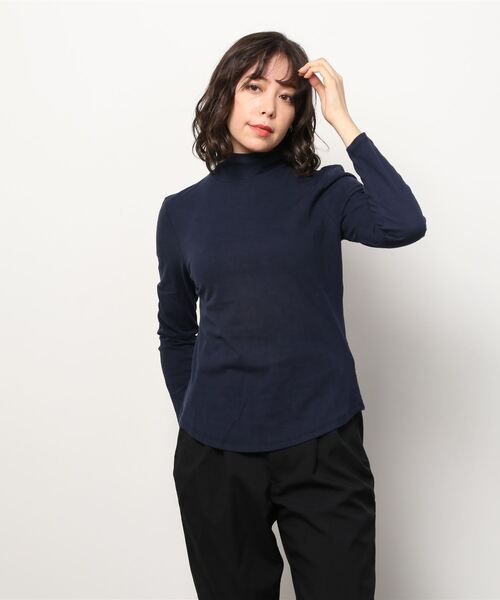 GAP（ギャップ）の「タートルネックTシャツ（Tシャツ/カットソー・レディース・ネイビー/ブルー系その他/ホワイト/ベージュ/ブラック/グレー・XS/M/S/XL/XXS/L）」の5枚目の写真