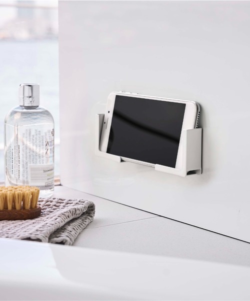 tower（タワー）の「tower マグネット バスルーム タブレットホルダー スマホホルダー（バス/トイレグッズ・レディース・ホワイト・フリー）」の3枚目の写真