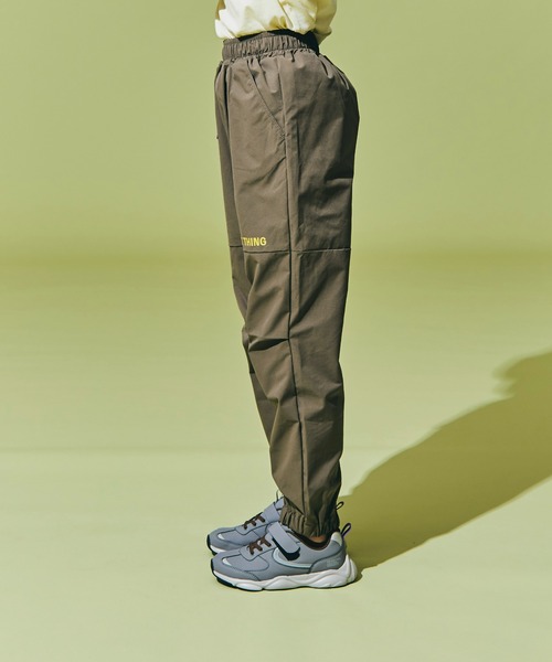 瞬足（シュンソク）の「瞬足/キッズ/リップストップトラックパンツ/SSA2040（その他パンツ・キッズ・カーキ/チャコールグレー・M/L/XL/S）」の6枚目の写真