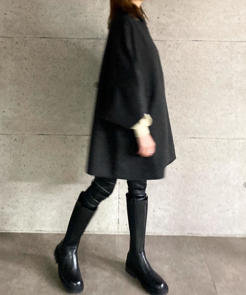 ABITOKYO（アビトーキョー）の「【ABITOKYO ORIGINAL】フェイクウールタートルポンチョコート（ポンチョ・レディース・ブラック/ベージュ/ネイビー/レッド/グリーン/モカ・FREE）」の11枚目の写真