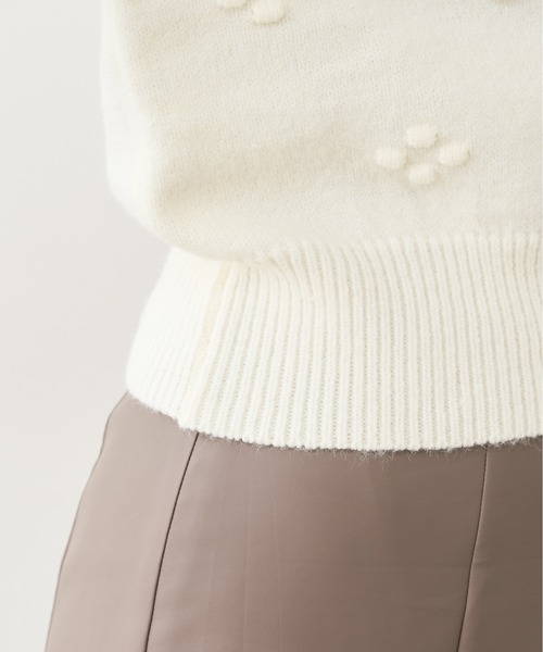 natural couture(ナチュラルクチュール)の「【WEB限定カラー有り】つぶつぶお花ニット(ニット/セーター・レディース・グレー/オフホワイト/ライトベージュ/グリーン/ピンク・FREE)」の15枚目の写真