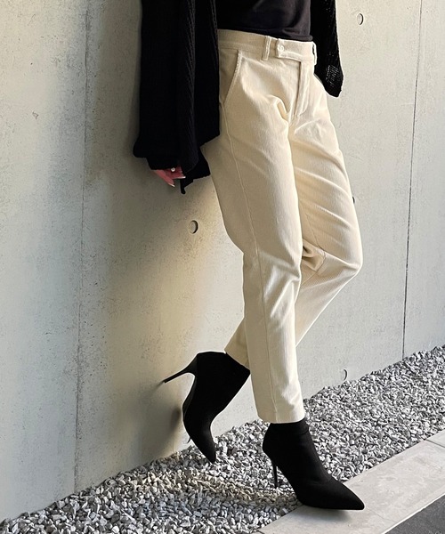 junoah（ジュノア）の「ローライズコーデュロイテーパードパンツ（その他パンツ・レディース・ブラック/アイボリー/ダークグレー・MEDIUM/LARGE/X-LARGE）」の5枚目の写真