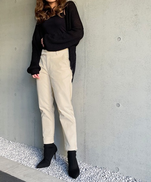junoah（ジュノア）の「ローライズコーデュロイテーパードパンツ（その他パンツ・レディース・ブラック/アイボリー/ダークグレー・MEDIUM/LARGE/X-LARGE）」の6枚目の写真