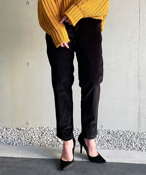 junoah（ジュノア）の「ローライズコーデュロイテーパードパンツ（その他パンツ・レディース・ブラック/アイボリー/ダークグレー・MEDIUM/LARGE/X-LARGE）」の8枚目の写真