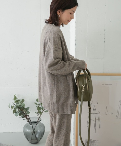 URBAN RESEARCH DOORS(アーバンリサーチドアーズ)の「ネップVネックニットカーディガン(カーディガン/ボレロ・レディース・ベージュ/グレー・ONE)」の13枚目の写真