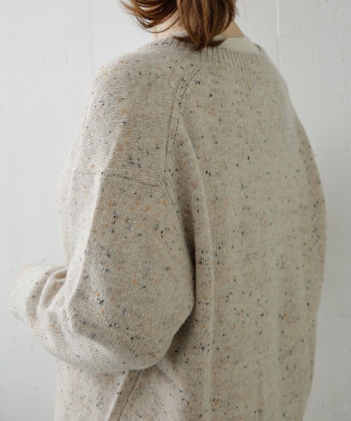 URBAN RESEARCH DOORS(アーバンリサーチドアーズ)の「ネップVネックニットカーディガン(カーディガン/ボレロ・レディース・ベージュ/グレー・ONE)」の10枚目の写真