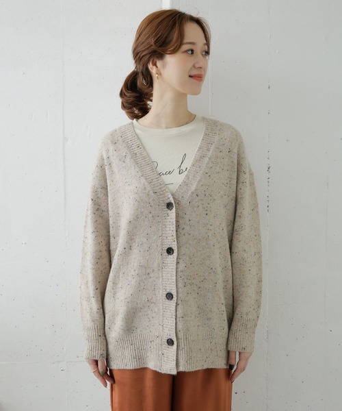 URBAN RESEARCH DOORS(アーバンリサーチドアーズ)の「ネップVネックニットカーディガン(カーディガン/ボレロ・レディース・ベージュ/グレー・ONE)」の18枚目の写真