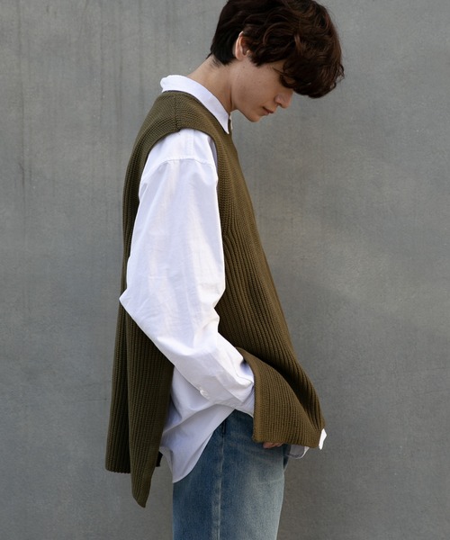 ALAND（エーランド）の「3.3Field Trip／SIDESLITニットVEST 2260994（ベスト・メンズ・ブラック/カーキ/ベージュ・FREE）」の3枚目の写真