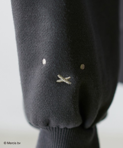 natural couture（ナチュラルクチュール）の「【ミッフィーコラボ】ふわもこフェイススウェット（パーカー・レディース・チャコールグレー/オフホワイト/モカ・FREE）」の13枚目の写真