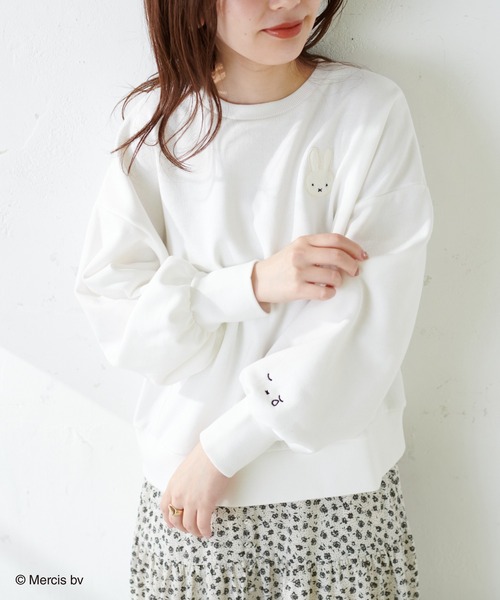 natural couture（ナチュラルクチュール）の「【ミッフィーコラボ】ふわもこフェイススウェット（パーカー・レディース・チャコールグレー/オフホワイト/モカ・FREE）」の5枚目の写真