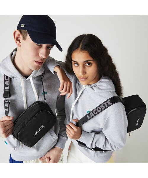 LACOSTE（ラコステ）の「アクティブナイロン ボックスショルダーバッグ（ショルダーバッグ・レディース・ブラック・FREE）」の2枚目の写真