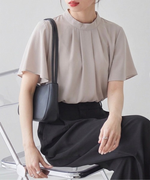 RANAN（ラナン）の「【26SS新色追加】[UVカット/抗菌防臭/防しわ]タックデザインフリルブラウス（シャツ/ブラウス・レディース・ブラック/ネイビー/ブルーグレー/ベージュ系その他/オフホワイト/ホワイト/ピンク/ブラック系その他/ホワイト系その他・M/LL/L/3L）」の7枚目の写真