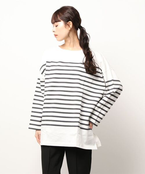 Samansa Mos2 blue（サマンサモスモスブルー）の「ボーダーバスクチュニック（Tシャツ/カットソー・レディース・グレー/オフホワイト/グリーン・ﾌﾘ-）」の2枚目の写真