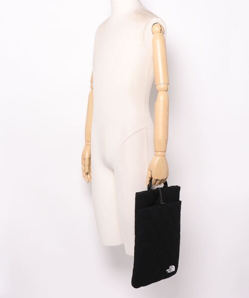 THE NORTH FACE(ザノースフェイス)の「THE NORTH FACE Geoface PC Sleeve 15 NM82031(PC・タブレットケース・メンズ・ブラック/ベージュ・FREE)」の5枚目の写真