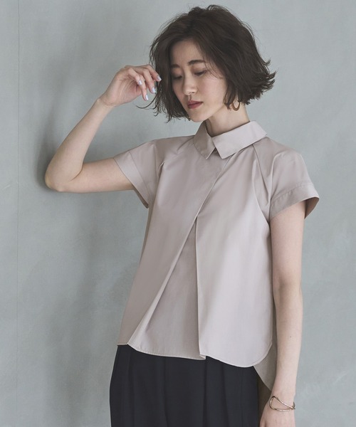 RUIRUE BOUTIQUE（ルイルエブティック）の「洗える ｜ シャツカラーデザインTブラウスシャツ ｜ 半袖 レギュラーカラー トップス 体型カバー カットソー オフィスカジュアル 通勤服 華やか ブラウス（シャツ/ブラウス・レディース・ブラック/オフホワイト/グレイッシュベージュ/ネイビー/スミクロ・LL/3L/S/M/L/4L/5L）」の19枚目の写真