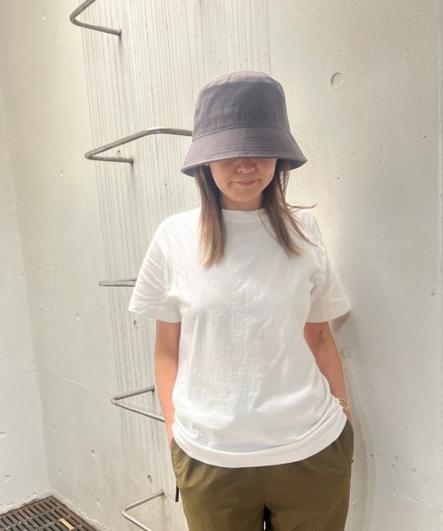 COLOR TOKYO ACCESSORIES(カラートウキョウアクセサリー)の「キャンバス地バケットハット(ハット・レディース・Beige/グレー/Black/White・FREE)」の10枚目の写真
