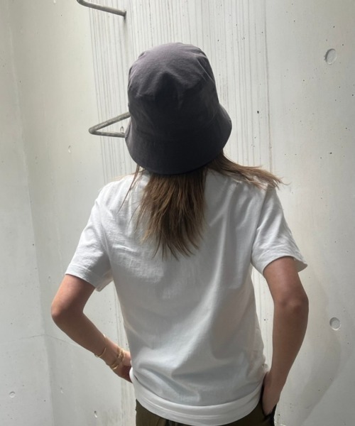 COLOR TOKYO ACCESSORIES(カラートウキョウアクセサリー)の「キャンバス地バケットハット(ハット・レディース・Beige/グレー/Black/White・FREE)」の11枚目の写真