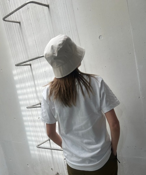 COLOR TOKYO ACCESSORIES(カラートウキョウアクセサリー)の「キャンバス地バケットハット(ハット・レディース・Beige/グレー/Black/White・FREE)」の18枚目の写真