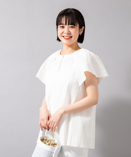 NOLLEY’S（ノーリーズ）の「リップルフレアスリーブブラウス（シャツ/ブラウス・レディース・ブラック/オフホワイト・38）」の11枚目の写真