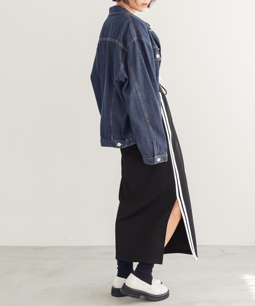 CONVERSE(コンバース)の「CONVERSE/コンバース サイドスリットラインタイトスカート(スカート・レディース・ブラック・M/L)」の6枚目の写真