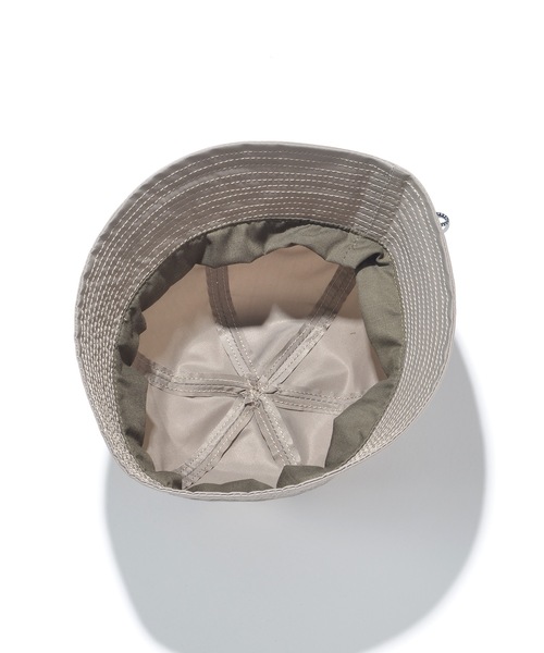 SUPERTHANKS（スーパーサンクス）の「無地＆ベーシック ナイロンソリッドバケットハット/6 PANNEL METRO HAT（ハット・メンズ・ブルー/グレイッシュベージュ・ONE SIZE）」の18枚目の写真