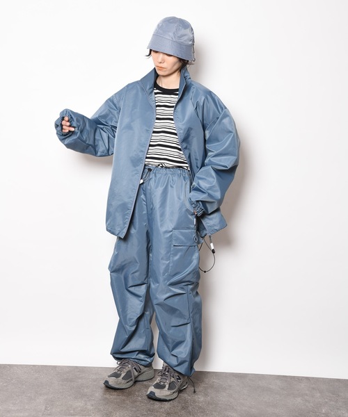 SUPERTHANKS（スーパーサンクス）の「無地＆ベーシック ナイロンソリッドバケットハット/6 PANNEL METRO HAT（ハット・メンズ・ブルー/グレイッシュベージュ・ONE SIZE）」の8枚目の写真