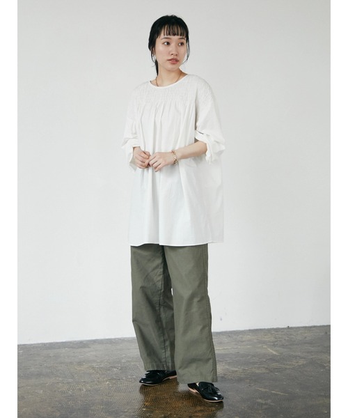 CRAFT STANDARD BOUTIQUE(クラフトスタンダードブティック)の「シャーリングチュニック *◆(Tシャツ/カットソー・レディース・チャコールグレー/オフホワイト/ブラウン・FREE)」の6枚目の写真