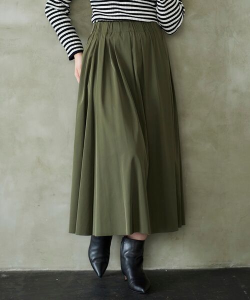 le.coeur blanc(ルクールブラン)の「リバーシブルタフタギャザースカート(スカート・レディース・ピンク系その他/カーキオリーブ/ブルー・36/38)」の2枚目の写真