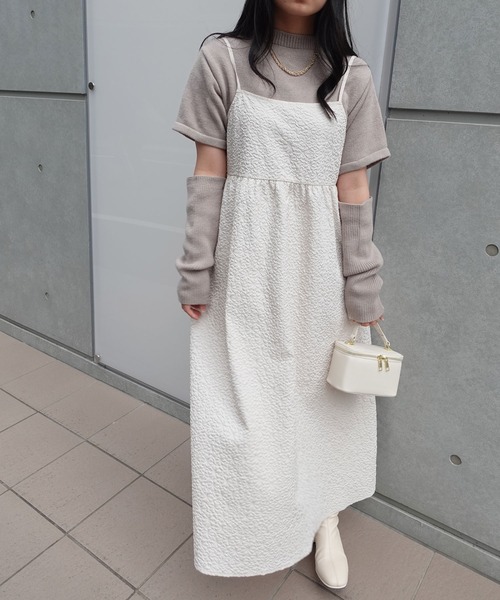 CORNERS（コーナーズ）の「フラワーエンボスキャミワンピース（ワンピース・レディース・ブラック/アイボリー・M/L）」の10枚目の写真