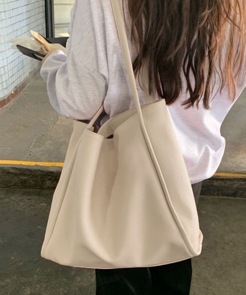 Dalfwin(ダールフィン)の「韓国ファッションA4スクエアトートショルダーバッグ(トートバッグ・レディース・アイボリー/ブラック/ピンク・ONE SIZE)」の4枚目の写真