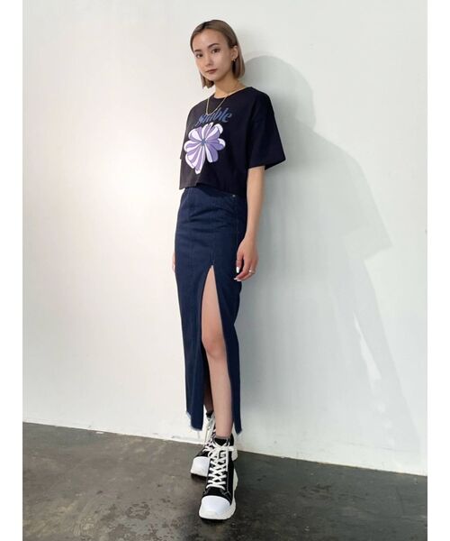 EMODA（エモダ）の「アイコンモチーフTシャツ（Tシャツ/カットソー・レディース・ホワイト/ブラック/ブラウン・FREE）」の13枚目の写真