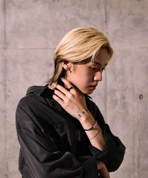 LHME（エルエイチエムイー）の「LHME バロックオーバルピアス/サージカルステンレス316L（金属アレルギー対応）（ピアス（両耳用）・レディース・シルバー/ゴールド・ONE SIZE）」の9枚目の写真