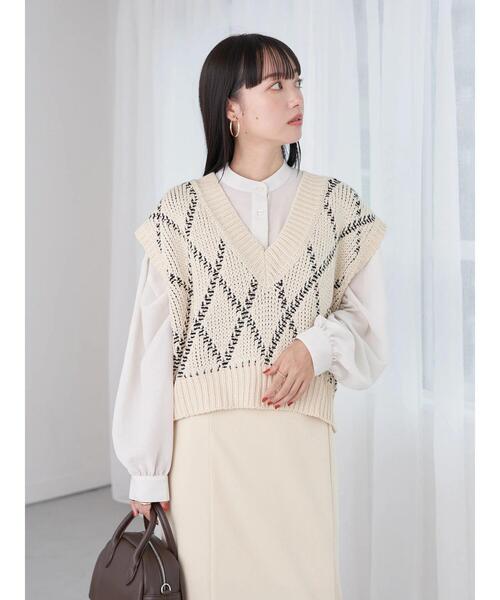 earth music&ecology（アースミュージックアンドエコロジー）の「ダイヤジャカードニットベスト（ベスト・レディース・チャコールグレー/オフホワイト・FREE）」の5枚目の写真