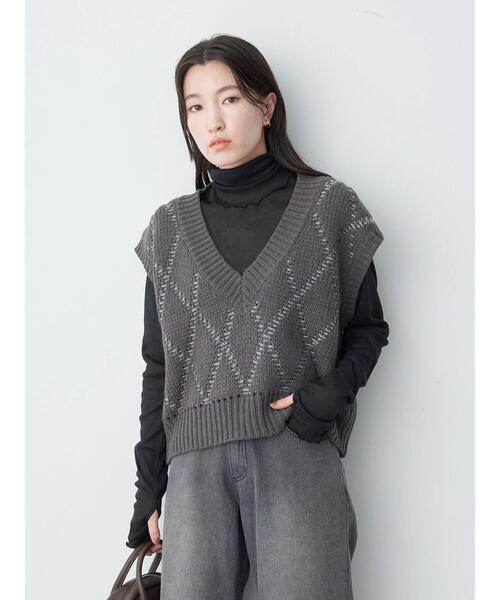 earth music&ecology（アースミュージックアンドエコロジー）の「ダイヤジャカードニットベスト（ベスト・レディース・チャコールグレー/オフホワイト・FREE）」の10枚目の写真