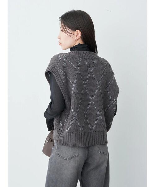 earth music&ecology（アースミュージックアンドエコロジー）の「ダイヤジャカードニットベスト（ベスト・レディース・チャコールグレー/オフホワイト・FREE）」の11枚目の写真