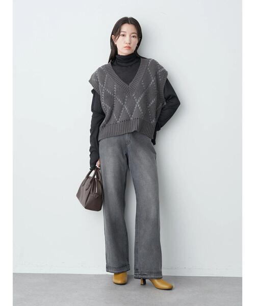 earth music&ecology（アースミュージックアンドエコロジー）の「ダイヤジャカードニットベスト（ベスト・レディース・チャコールグレー/オフホワイト・FREE）」の13枚目の写真