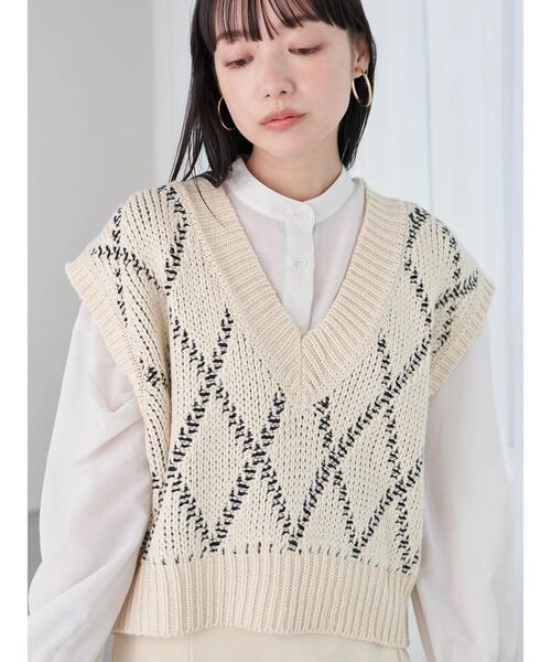 earth music&ecology（アースミュージックアンドエコロジー）の「ダイヤジャカードニットベスト（ベスト・レディース・チャコールグレー/オフホワイト・FREE）」の16枚目の写真