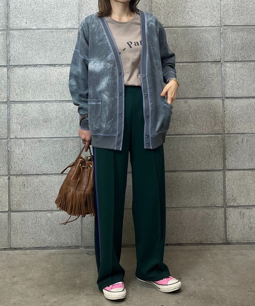 mi via loca（ミヴィアロカ）の「ワッフルタイダイVネックカーディガン（カーディガン/ボレロ・レディース・スミクロ/グリーン/パープル・FREE）」の5枚目の写真